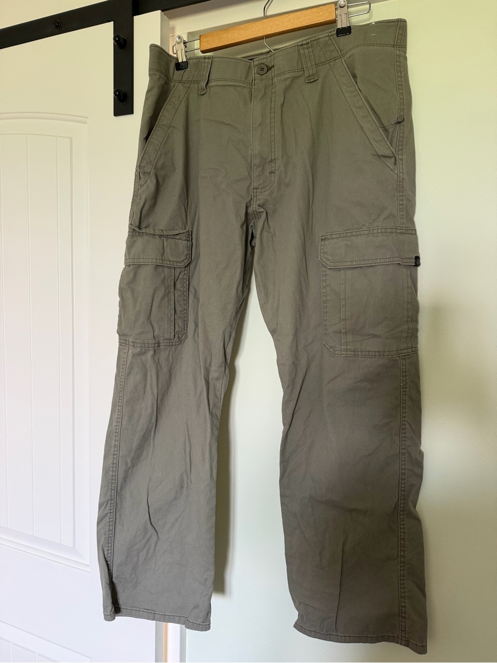 Wrangler Olive Cargo Pants - Utility Pocket Style